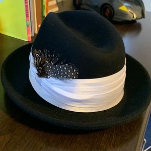 Stylish Hat for toddler Boy (worn once)